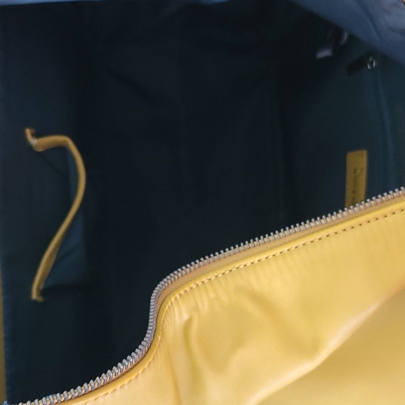 Matt & Nat Tote in Amber - Picture 11 of 12